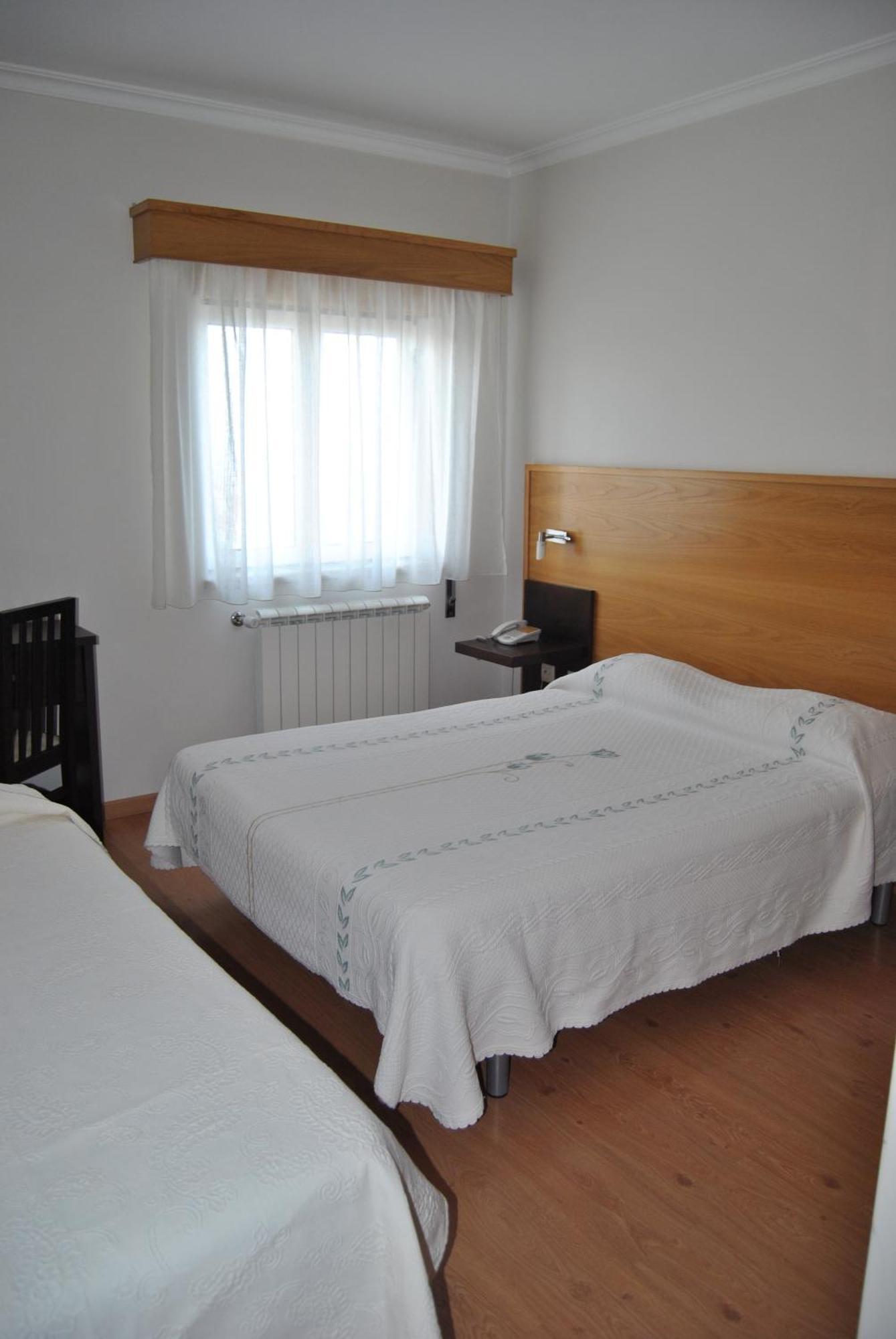 Hotel Covilha Jardim Стая снимка